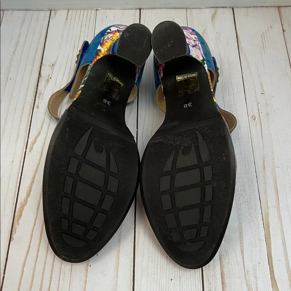 L’ARTISTE heels.Watercolor floral. 2.5” heel. Adjustable strap.Like new. Size 38 - Picture 9 of 12